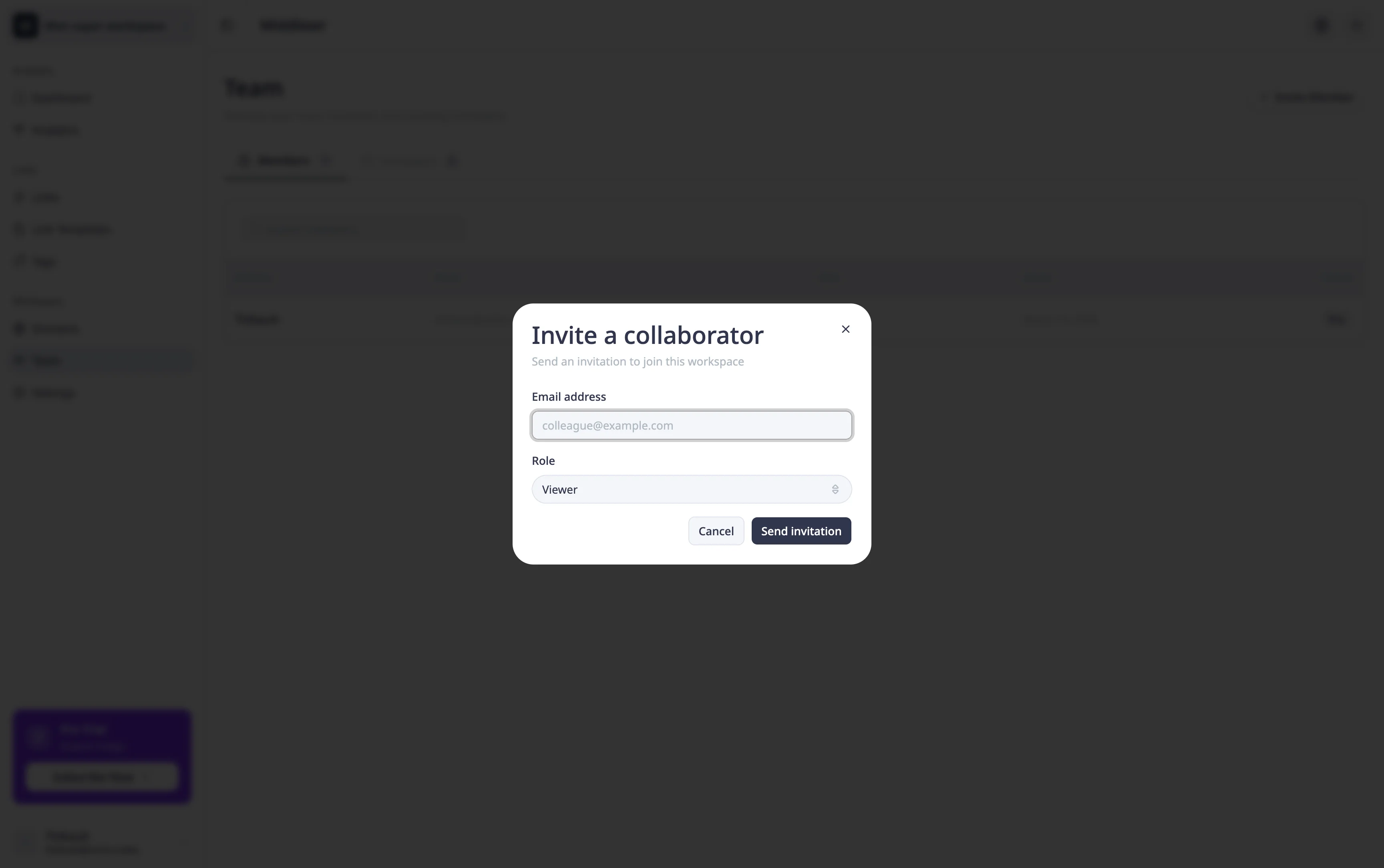 Einladungsdialog mit E-Mail und Rolle